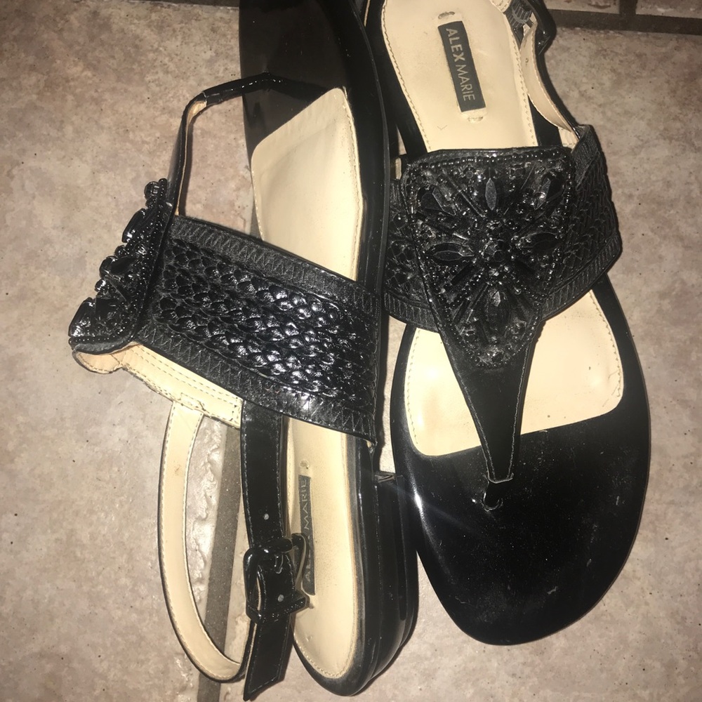 Women’s black sandals